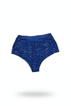 Carregar imagem no visualizador da galeria, Hotpant Malha Brilho
