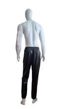 Carregar imagem no visualizador da galeria, Calça jogging preta
